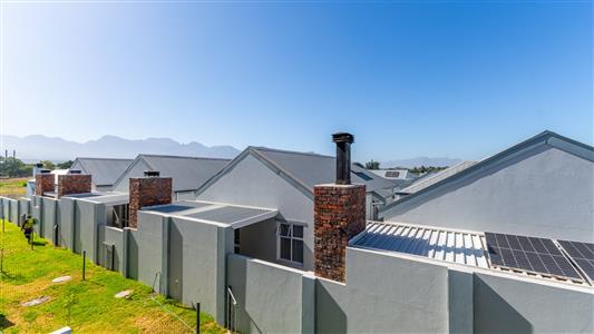 False - Apartment For Sale in Paarl North, Paarl, Western Cape - M125938