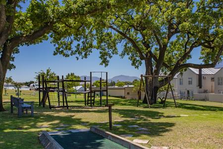 False - Apartment For Sale in Paarl North, Paarl, Western Cape - M125938