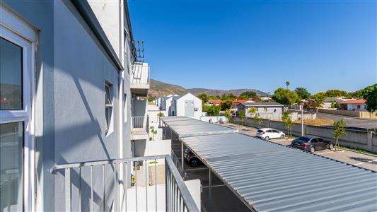False - Apartment For Sale in Paarl North, Paarl, Western Cape - M125938