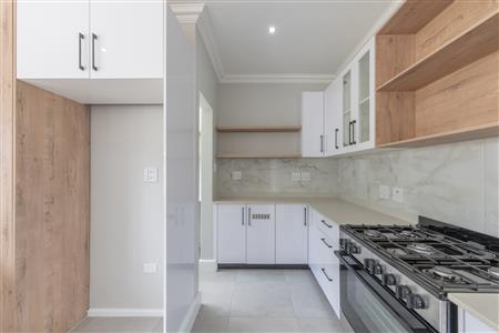 False - House To Rent in Heldervue, Somerset West, Western Cape - M125942