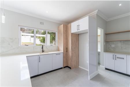 False - House To Rent in Heldervue, Somerset West, Western Cape - M125942