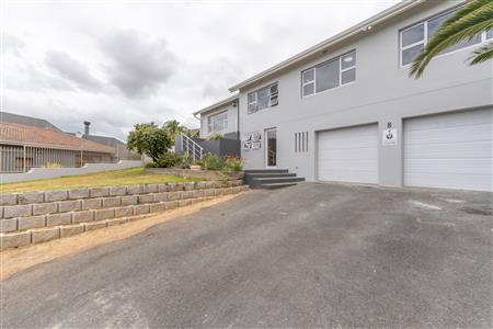 False - House To Rent in Heldervue, Somerset West, Western Cape - M125942