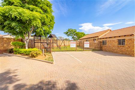 False - Apartment For Sale in Sagewood, Midrand, Gauteng - M125956