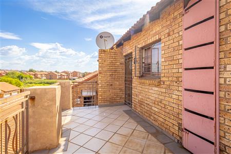 False - Apartment For Sale in Sagewood, Midrand, Gauteng - M125956