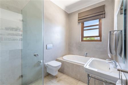 False - House For Sale in Val de Vie Estate, Paarl, Western Cape - M125951