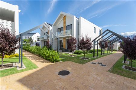 False - Apartment For Sale in Val de Vie Estate, Paarl, Western Cape - M125961