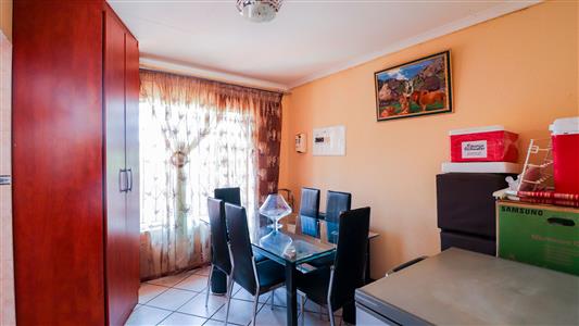 False - House For Sale in Tlhabane West, Rustenburg, North West - M125983