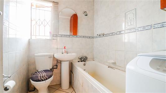 False - House For Sale in Tlhabane West, Rustenburg, North West - M125983