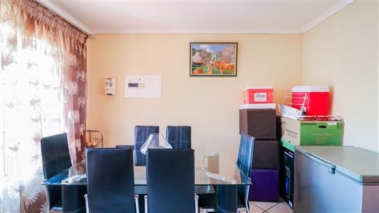 False - House For Sale in Tlhabane West, Rustenburg, North West - M125983