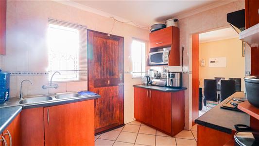 False - House For Sale in Tlhabane West, Rustenburg, North West - M125983