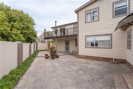 False - House For Sale in Bettys Bay, Western Cape - M125984