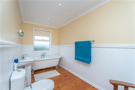 False - House For Sale in Bettys Bay, Western Cape - M125984