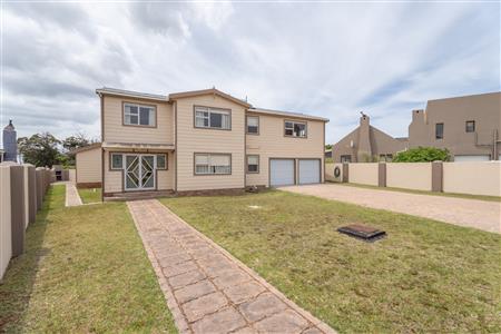 False - House For Sale in Bettys Bay, Western Cape - M125984
