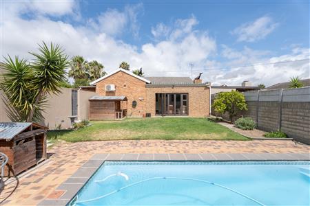 False - House For Sale in Zoo Park, Kraaifontein, Western Cape - M125997