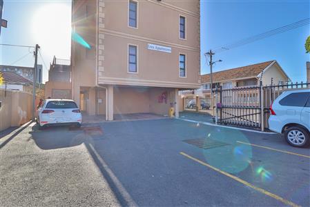 False - Apartment For Sale in Townsend Estate, Goodwood, Western Cape - M126002
