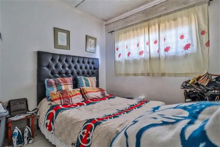 False - Apartment For Sale in Townsend Estate, Goodwood, Western Cape - M126002