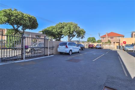 False - Apartment For Sale in Townsend Estate, Goodwood, Western Cape - M126002