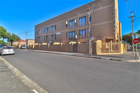 False - Apartment For Sale in Townsend Estate, Goodwood, Western Cape - M126002