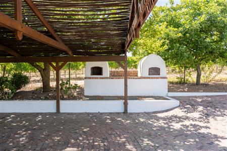 False - Farm For Sale in Stellenbosch Farms, Stellenbosch, Western Cape - M126007