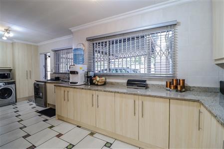 False - House For Sale in Randpark Ridge, Randburg, Gauteng - M125998