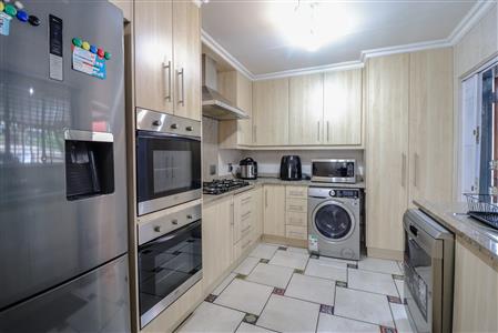 False - House For Sale in Randpark Ridge, Randburg, Gauteng - M125998