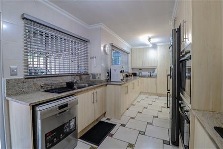 False - House For Sale in Randpark Ridge, Randburg, Gauteng - M125998