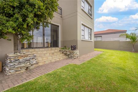 False - House For Sale in Featherview Estate, Homes Haven, Krugersdorp, Gauteng - M121529