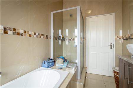 False - House For Sale in Featherview Estate, Homes Haven, Krugersdorp, Gauteng - M121529