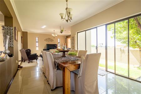 False - House For Sale in Featherview Estate, Homes Haven, Krugersdorp, Gauteng - M121529