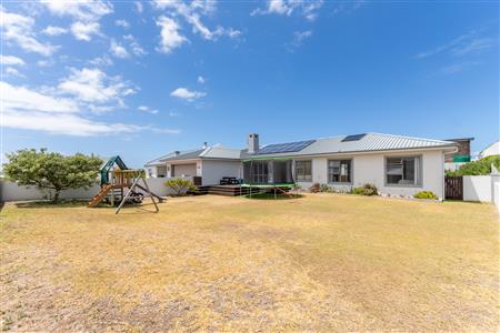 False - House For Sale in Struisbaai, Western Cape - M126116