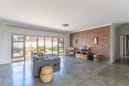 False - House For Sale in Struisbaai, Western Cape - M126116