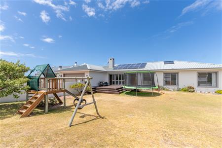 False - House For Sale in Struisbaai, Western Cape - M126116