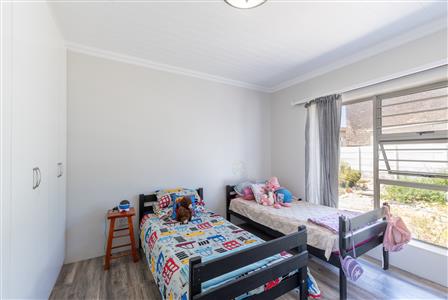 False - House For Sale in Struisbaai, Western Cape - M126116