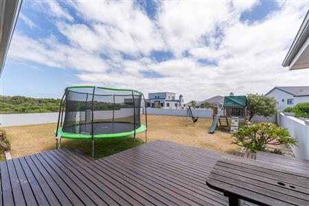 False - House For Sale in Struisbaai, Western Cape - M126116