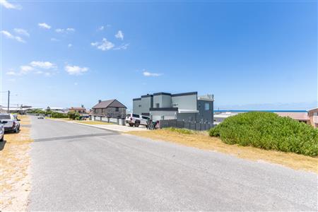 False - Vacant Land For Sale in Struisbaai, Western Cape - M126118