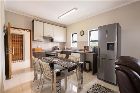 False - Apartment For Sale in Umhlanga Ridge, Umhlanga, KwaZulu Natal - M126101