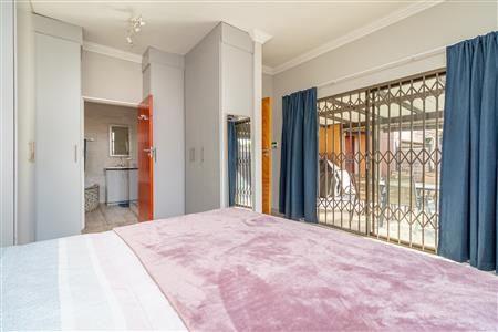 False - Townhouse For Sale in Monument, Krugersdorp, Gauteng - M126109