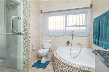 False - Townhouse For Sale in Monument, Krugersdorp, Gauteng - M126109