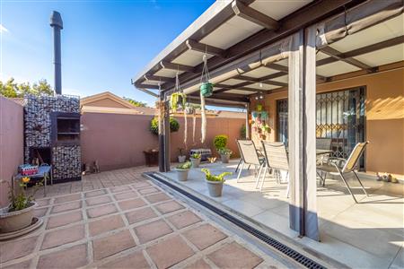 False - Townhouse For Sale in Monument, Krugersdorp, Gauteng - M126109