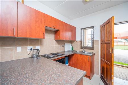False - Apartment To Rent in Comet, Boksburg, Gauteng - M126153