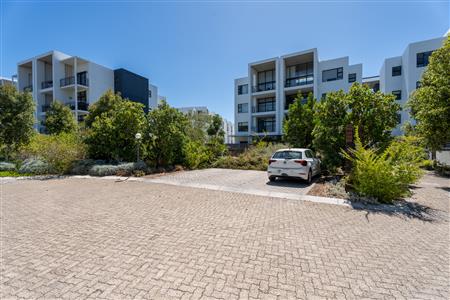 False - Apartment For Sale in Paardevlei, Somerset West, Western Cape - M126161