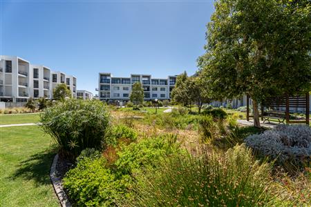 False - Apartment For Sale in Paardevlei, Somerset West, Western Cape - M126161