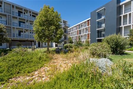 False - Apartment For Sale in Paardevlei, Somerset West, Western Cape - M126161