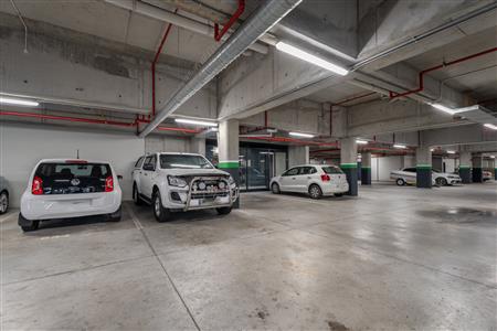 False - Apartment For Sale in Paardevlei, Somerset West, Western Cape - M126161