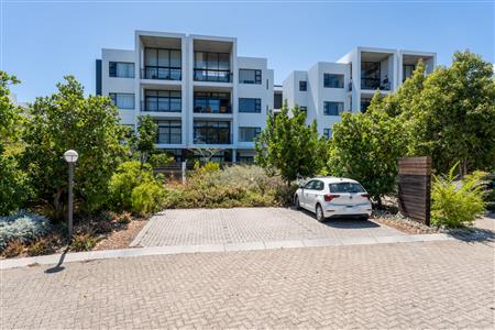 False - Apartment For Sale in Paardevlei, Somerset West, Western Cape - M126161