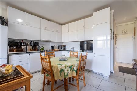False - Apartment For Sale in Paardevlei, Somerset West, Western Cape - M126161