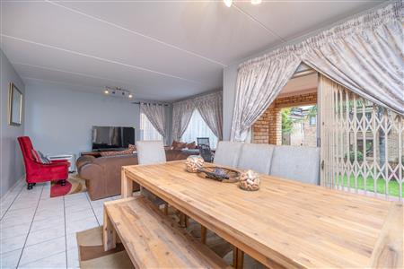 False - Townhouse Sold in Amorosa, Roodepoort, Gauteng - M126165