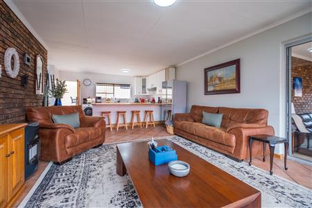False - Townhouse For Sale in Rangeview, Krugersdorp, Gauteng - M126183