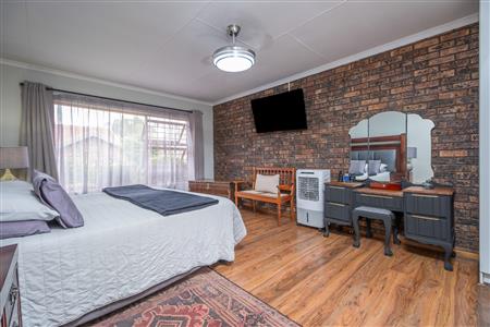 False - Townhouse For Sale in Rangeview, Krugersdorp, Gauteng - M126183