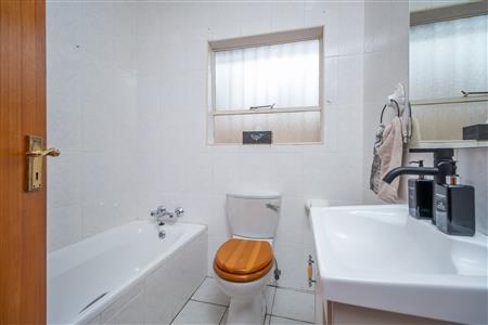 False - Townhouse For Sale in Rangeview, Krugersdorp, Gauteng - M126183